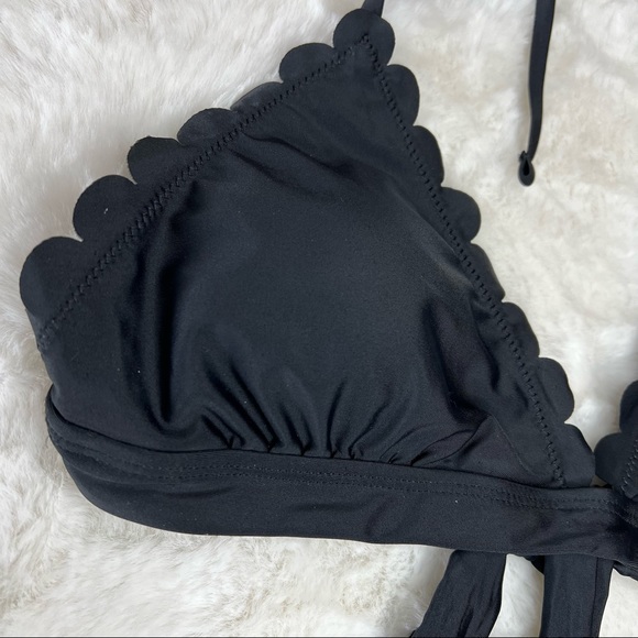 NEW Shekini Black Scalloped Edge Trim Halter Bikini Top Size L - Picture 3 of 8